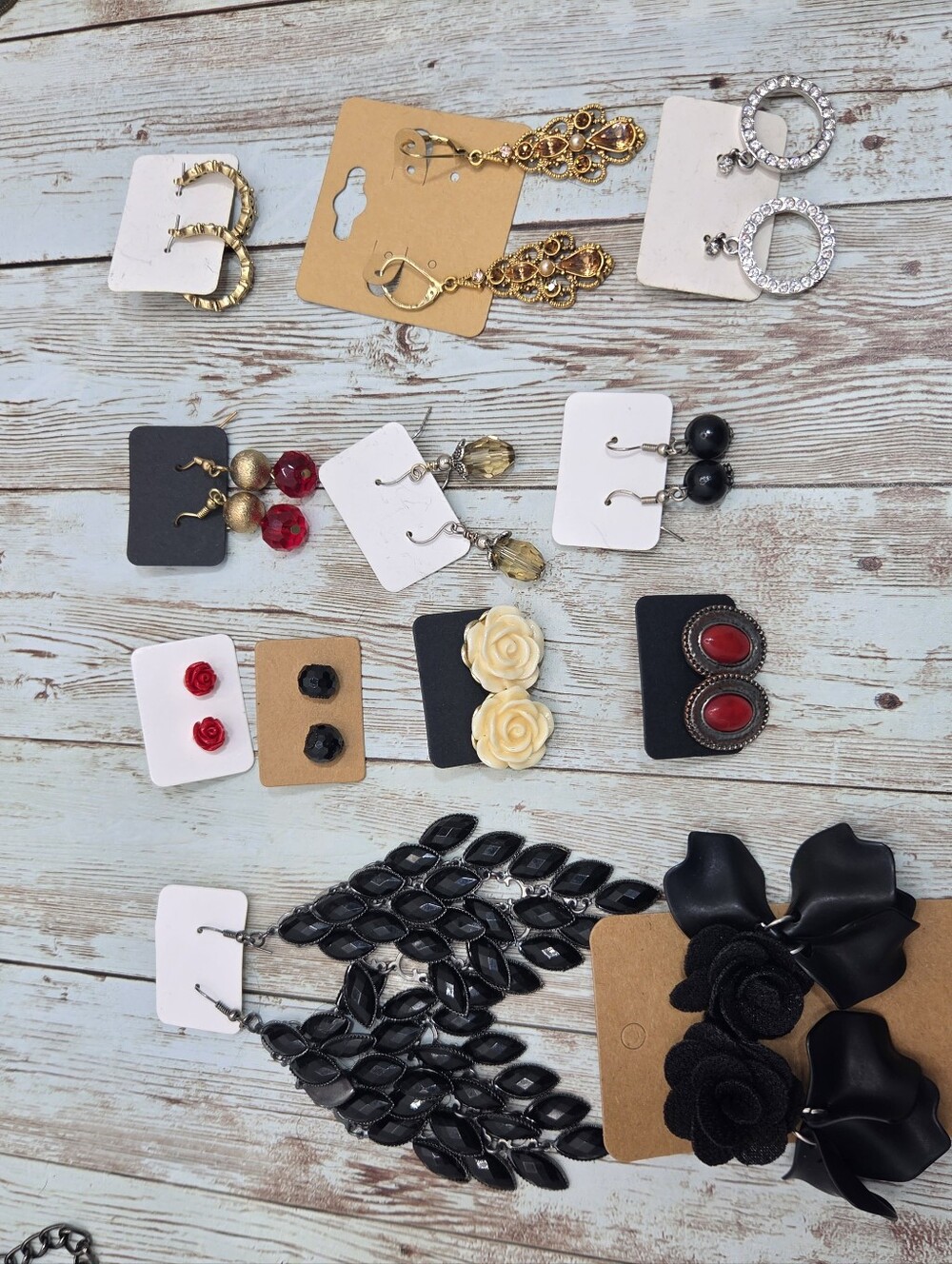 🥀 HUGE 50+ pc Whimsigoth Gothic Romantic Jewelry Lot Necklaces Bracelets Ear 🖤 - Picture 9 of 16